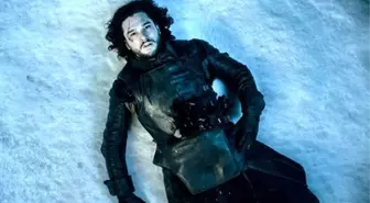 Öldü Bildiğimiz Jon Snow Savaş Sahnesinde Görüldü