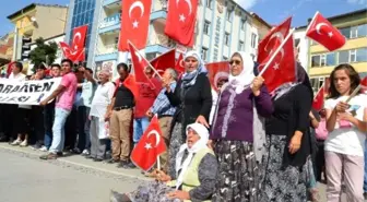 Şehit Annesi Eyleme Katılarak Terörü Lanetledi