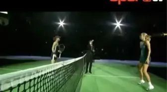 Sharapova Mağlubiyetle Başladı!