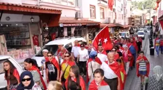 Buldan'da Teröre Sessiz Protesto