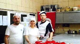 Türk Bayraklı Pasta ve Tatlılara İlgi Büyük