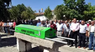 Define Ararken Metan Gazından Zehirlenerek Ölenlerden İki Kişi Toprağa Verildi