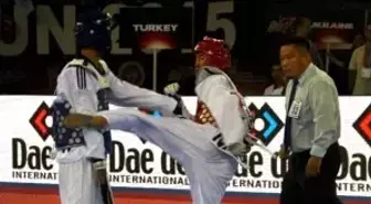 Tekvando Şampiyonaları Başladı