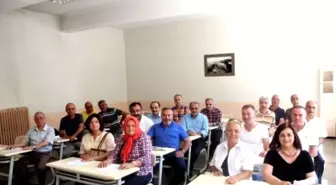 41 Yıl Sonra Aynı Okul ve Sıralarında Buluştular