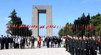 Kanadalılar Gelibolu'da Ölen Askerlerini Andı