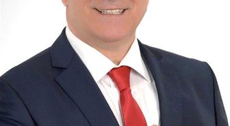 AK Parti'li Aday İstifa Etti