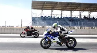 Konya'da Motodrag Yarışları Nefes Kesti