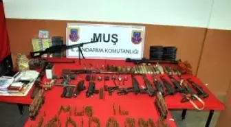 PKK'nın Karargâh Olarak Kullandığı Sözde Şehitlik Dümdüz Edildi