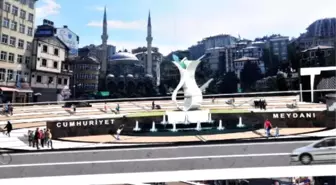 Plan To Replace Atatürk Statue With Tea Glass Figure Sparks Debate İn Turkey's North