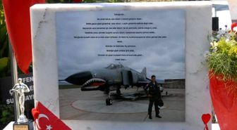 Arife Günü'nde İzmir'deki Şehitliklerde Hüzün Vardı