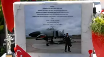 Arife Günü'nde İzmir'deki Şehitliklerde Hüzün Vardı