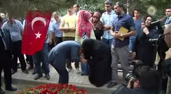 Başbakan Davutoğlu, Konya Şehitliğini Ziyaret Etti