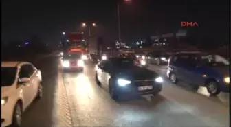 Tem Otoyolunda Boğa Kaçtı, Polis Kovaladı...