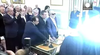 Yunanistan'da Yeni Hükümet Yemin Etti