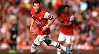 Arsenal, Mesut Özil'le Sözleşme Yenilemeyi Planlıyor