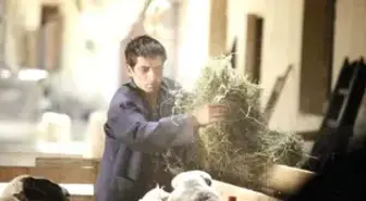 Genç Oyuncu Bora Akkaş Beyazperde'ye Hazırlanıyor