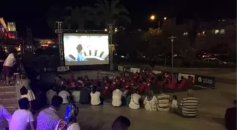 Forum Mersin'de Açık Havada Sinema Keyfi