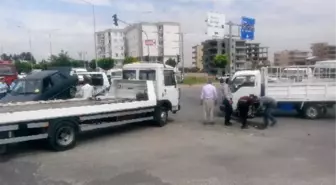 Kahta'da Otomobil ile Kamyonet Çarpıştı: 6 Yaralı