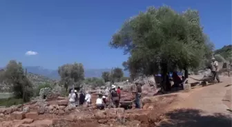 Myra-Andriake Kazılarında Mozaikli Kilise Bulundu