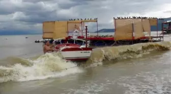 Küçükkumla'da Sel Evlere Fırtına Sandal Yatlara Zarar Verdi.