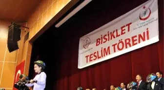 Sivas'ta, Obeziteye Karşı Öğrenciler İçin Bisiklet Dağıtıldı