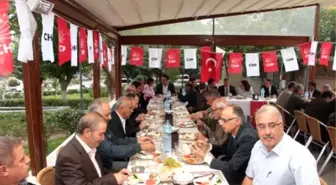 CHP'li Özel'den Gençlik Vurgusu