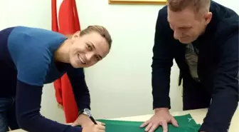 Karadağ'lı Milli Yıldız Osmangazi'de