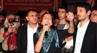 İstiklal Caddesi'nde Yüzlerce Kişi Ankara'daki Terör Saldırısını Protesto Etti