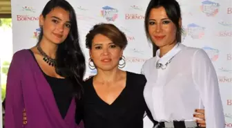Ünlü Mankenler Terörü Lanetledi