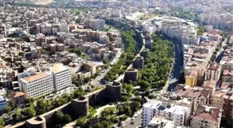 Diyarbakır'da 3 Mahallede Sokağa Çıkma Yasağı Kaldırıldı