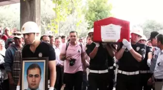 Görev Şehidi Polis Memurunun Fethiye'deki Baba Evine Acı Haber Ulaştı (3)