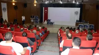 Mersin'de Muhtarlara Verilen Bilgisayar Eğitimi Devam Ediyor