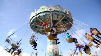 Engelli Çocuklar Lunaparkta Doyasıya Eğlendi