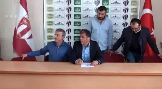 İnegölspor'da Teknik Direktörlüğe Taşkın Güngör Getirildi