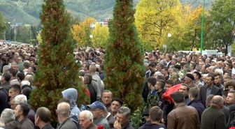 Bosnalı Maden İşçileri Toprağa Verildi