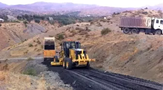 Kulp'ta 5 Mahallenin Yol Sorunu Çözüldü