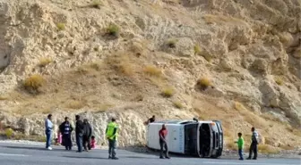 Adilcevaz'da 2 Ayrı Trafik Kazası; 2 Yaralı