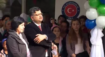 Tika'dan Özbek Çocukları Gülümseten Proje