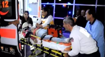 Yarışan Motosiklet Sürücüleri İş Makinesine Çarptı: 1 Ölü, 1 Yaralı