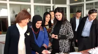 Ak Partili Mihrimah Belma Satır, Tuzla'da Seçim Çalışmalarını Sürdürdü