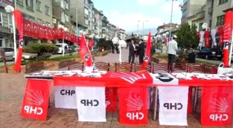 CHP Kastamonu Milletvekili Adayları Tosya'da Aşure Dağıttı
