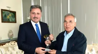 Gazeteci Yavuz Donat, Başkan Çakır'ı Ziyaret Etti