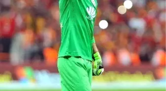 Kritik Maçta Gözler Muslera ve Julıo Cesar'da