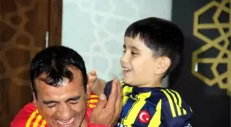 Amigo Recai, Kendisine Tokat Attırarak Ağlattığı Çocukla Barıştı