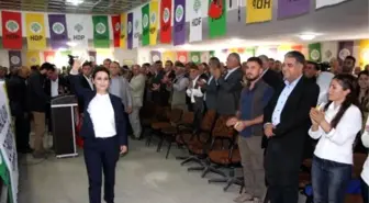 HDP'li Yüksekdağ: Başbakan Tehditle Oy Topluyor