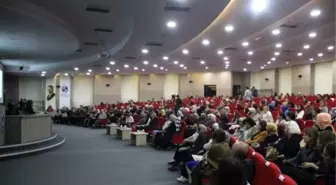 Sümeyye Erdoğan Sakarya'da Söyleşiye Katıldı