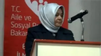 Bakan Gürcan, Kameralar Önünde Müşavirini Fırçaladı