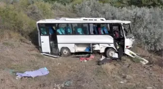 İşçileri Taşıyan Minibüs Şarampole Yuvarlandı: 2 Ölü, 16 Yaralı