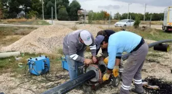 Büyükşehir Ekipleri Dümrek'te Hatları Yeniliyor