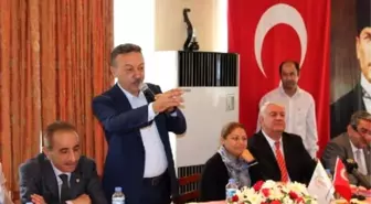 CHP'liler, İzmir'de Esnaftan Oy İstedi